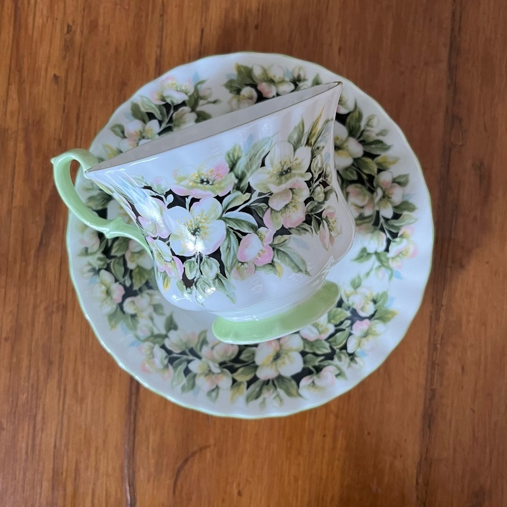 Royal Albert Fragrance Series Orange Blossom Tea Cup and Saucer - Picture 1 of 6